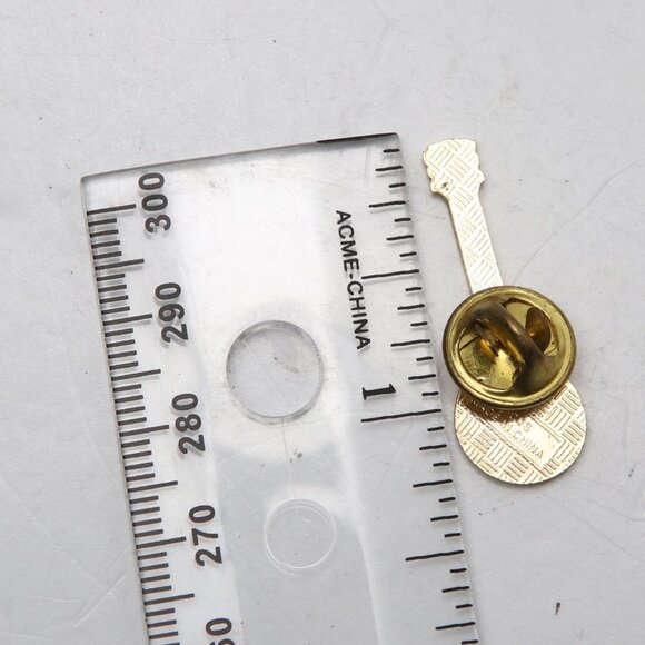 Vintage Grand Ole Opry Guitar Pin Nashville Stars Enamelled Gold Black Tennessee - Picture 5 of 5